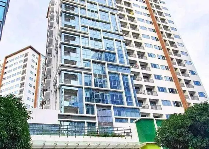 Apartment Mactan Newtown Staycation Near Airport With Pool Access