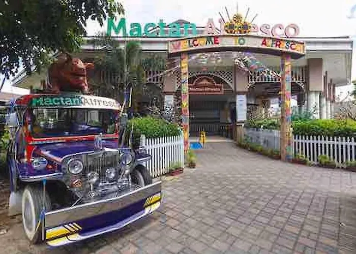Mactan Newtown Staycation Near Airport With Pool Access Punta Engano (Mactan)