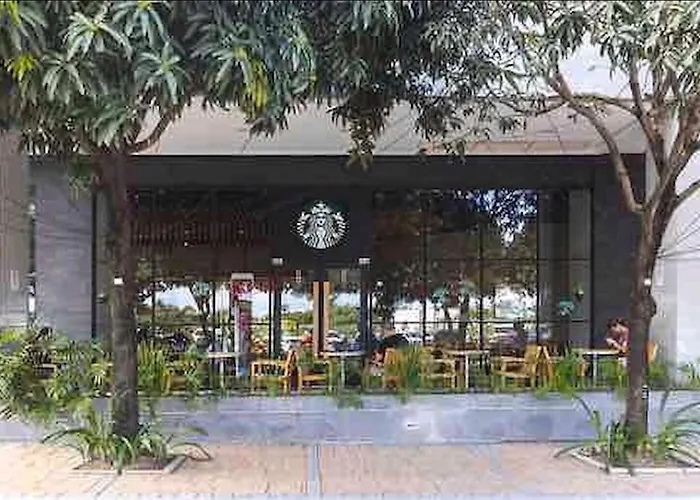 Apartment Mactan Newtown Staycation Near Airport With Pool Access *