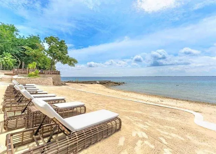 Mactan Newtown Staycation Near Airport With Pool Access * Punta Engano (Mactan)