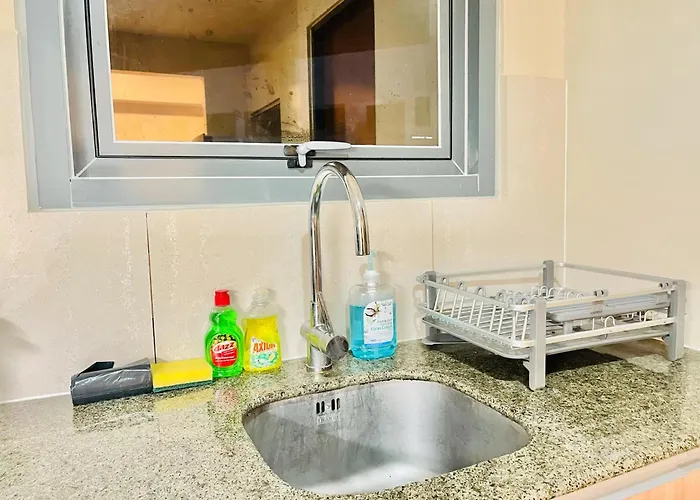 Apartment Mactan Newtown Staycation Near Airport With Pool Access