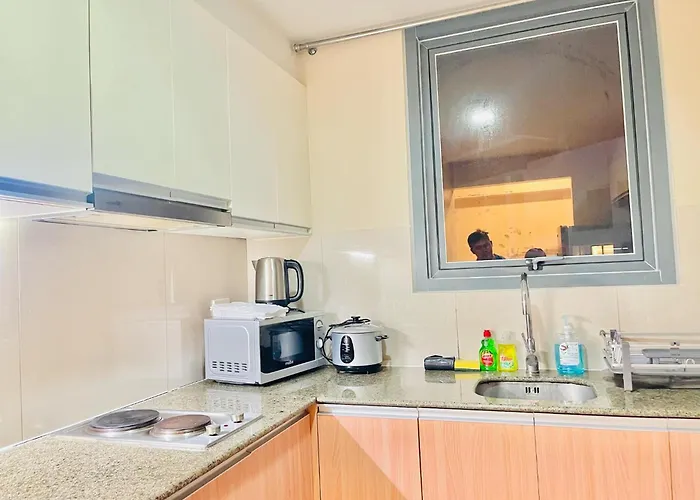Mactan Newtown Staycation Near Airport With Pool Access *